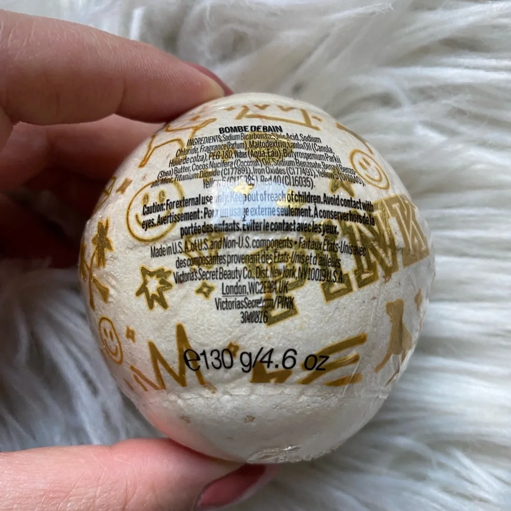 VS PINK Glow bath bomb